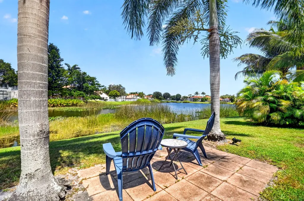 6233 Willoughby Circle Lake Worth FL 33463