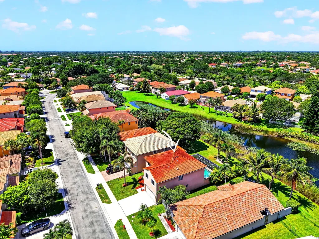 6233 Willoughby Circle Lake Worth FL 33463