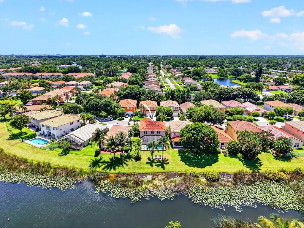 6233 Willoughby Circle Lake Worth FL 33463