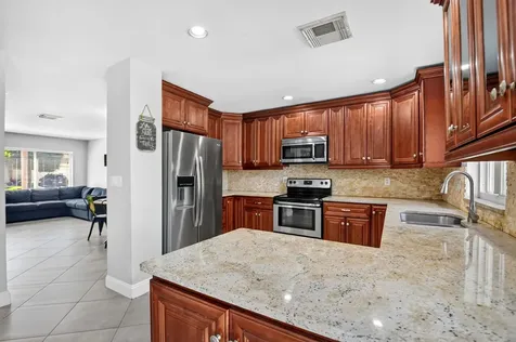 6233 Willoughby Circle Lake Worth FL 33463
