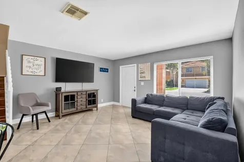 6233 Willoughby Circle Lake Worth FL 33463