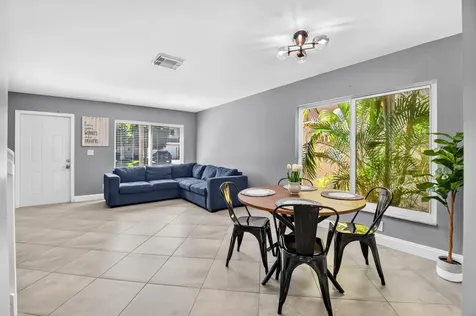 6233 Willoughby Circle Lake Worth FL 33463