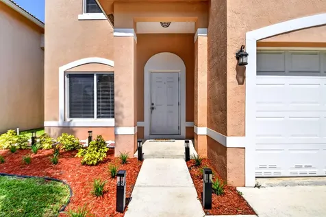 6233 Willoughby Circle Lake Worth FL 33463