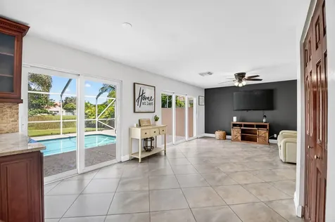 6233 Willoughby Circle Lake Worth FL 33463