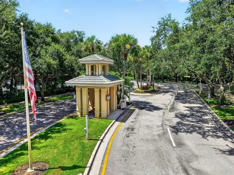 6233 Willoughby Circle Lake Worth FL 33463