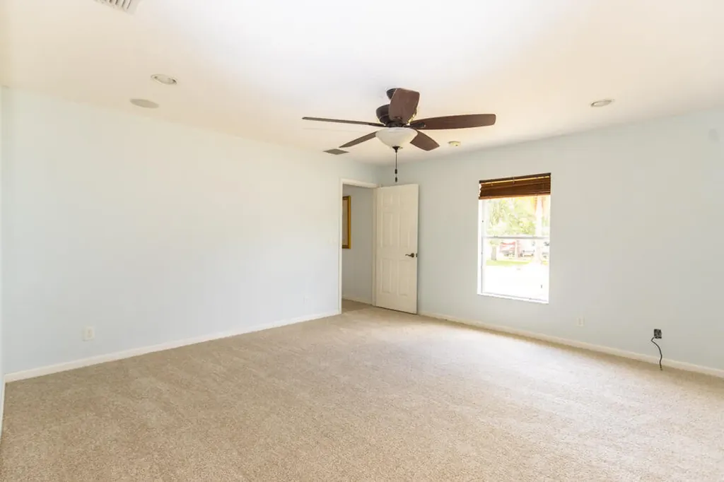 15288 76th Road N The Acreage FL 33470