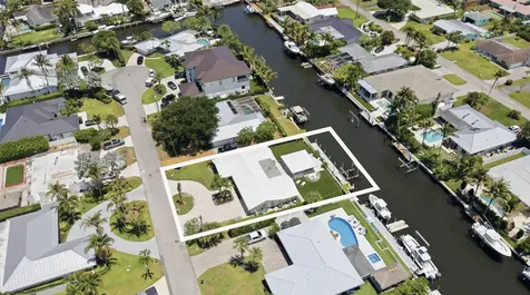 16 Leeward Circle Tequesta FL 33469