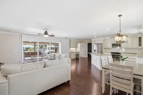 16 Leeward Circle Tequesta FL 33469