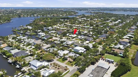 16 Leeward Circle Tequesta FL 33469