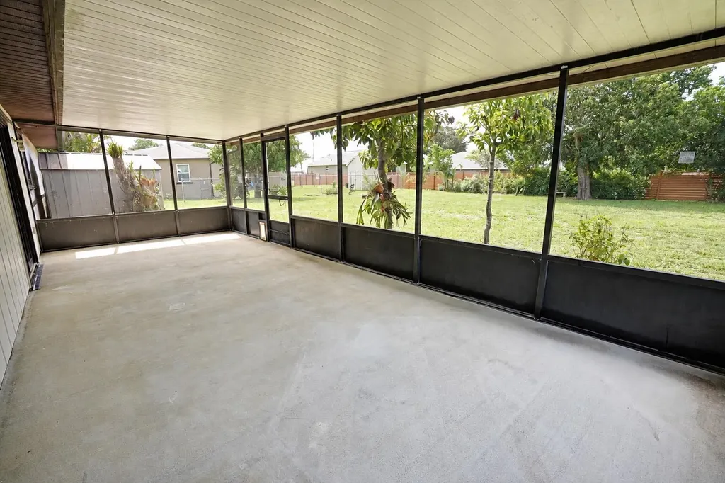155 SW Klee Circle Port St Lucie FL 34953