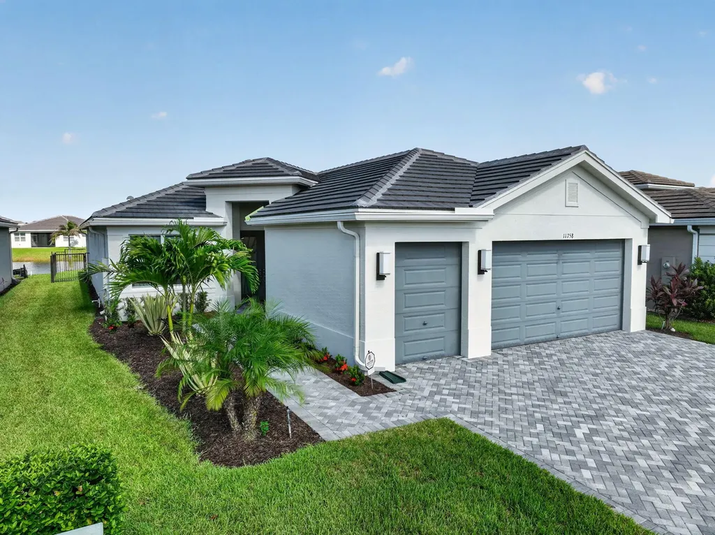 11758 SW Coral Cove Parkway Port St Lucie FL 34987