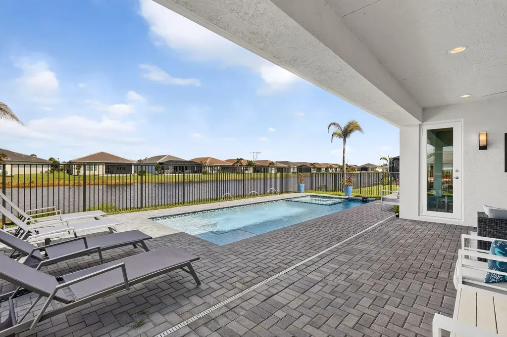 11758 SW Coral Cove Parkway Port St Lucie FL 34987