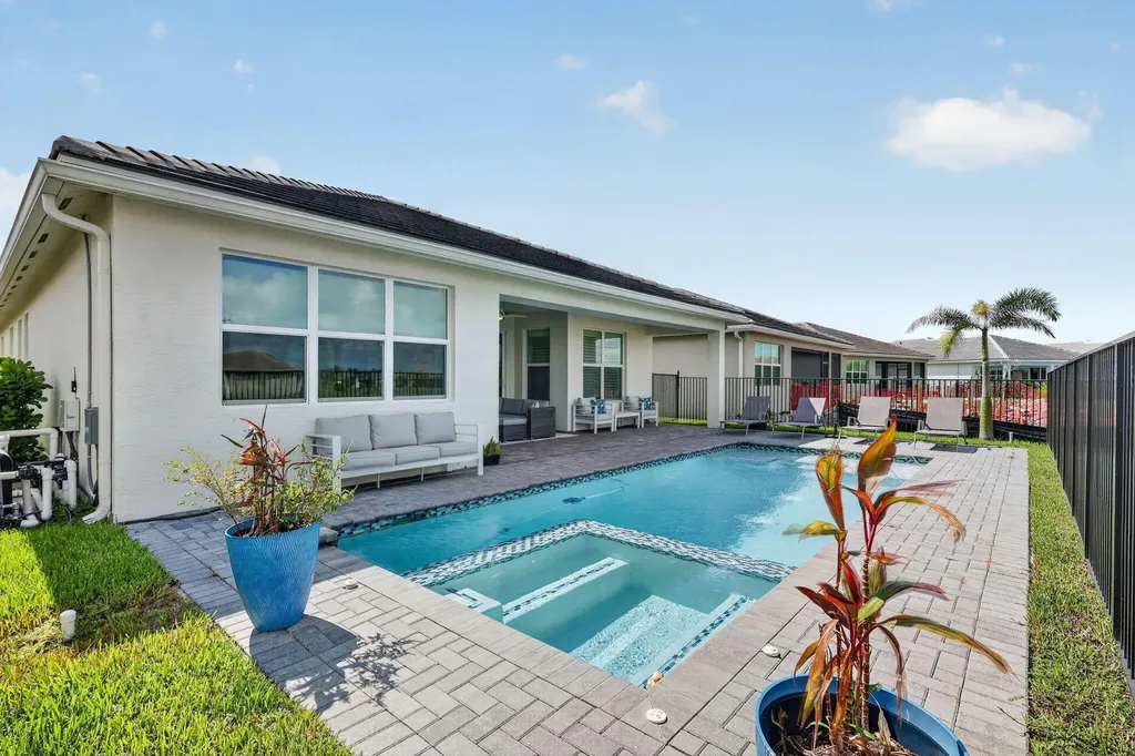 11758 SW Coral Cove Parkway Port St Lucie FL 34987