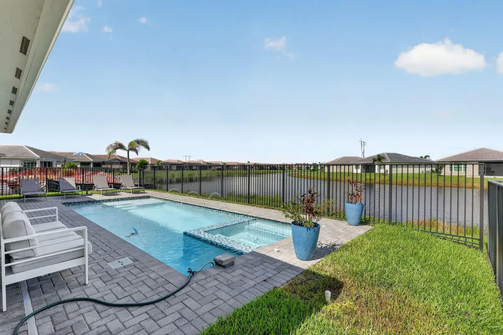 11758 SW Coral Cove Parkway Port St Lucie FL 34987
