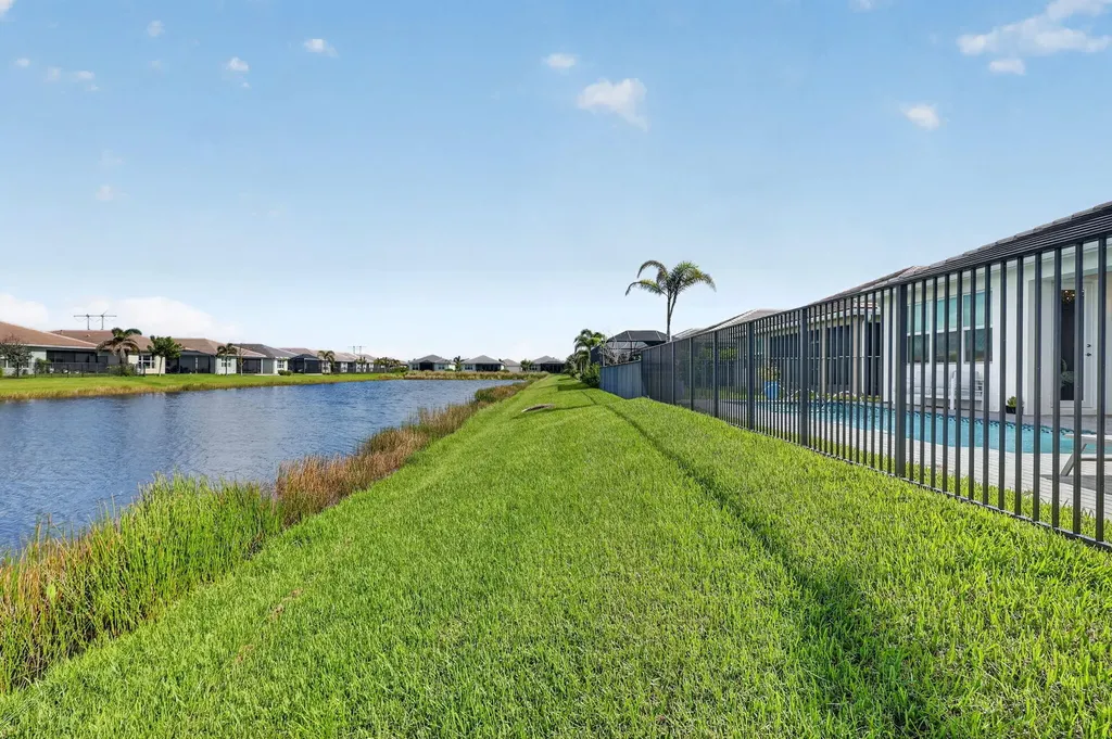 11758 SW Coral Cove Parkway Port St Lucie FL 34987