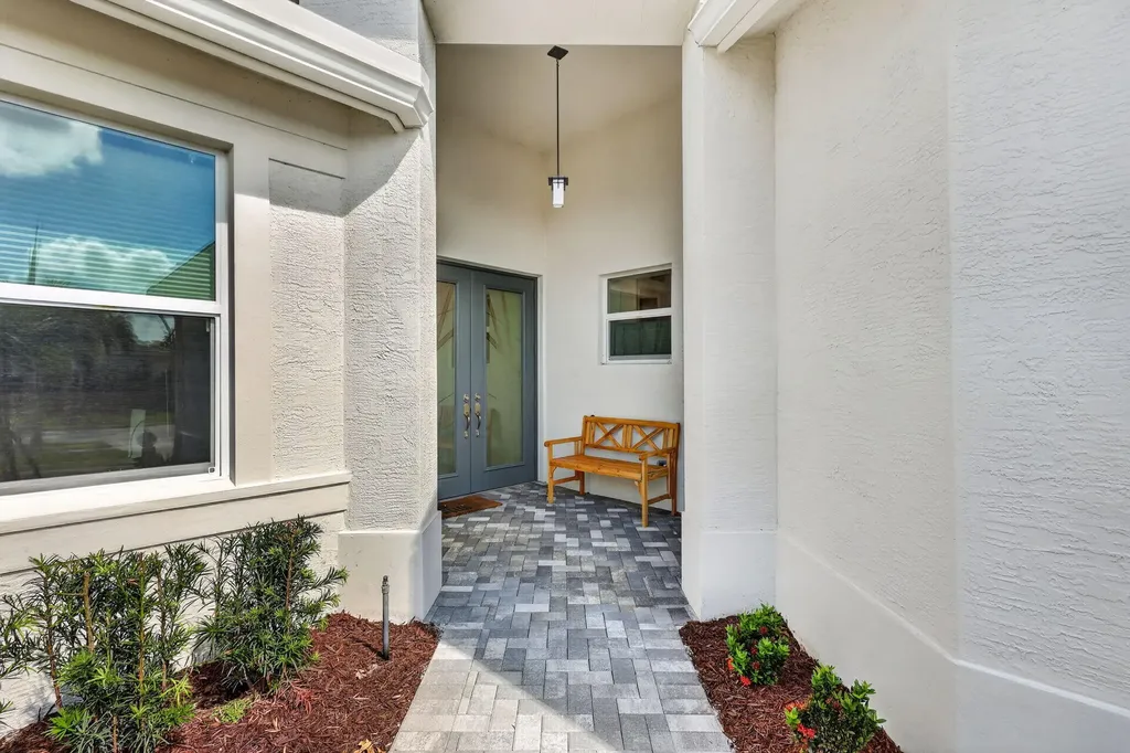 11758 SW Coral Cove Parkway Port St Lucie FL 34987