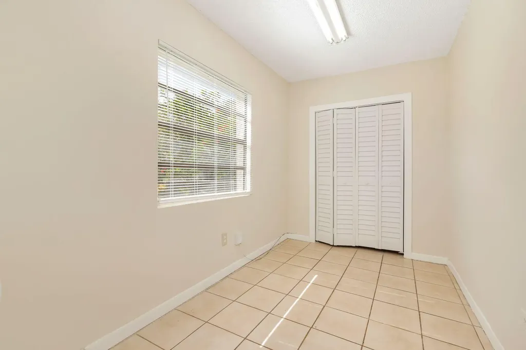 5003 Garden Avenue West Palm Beach FL 33405