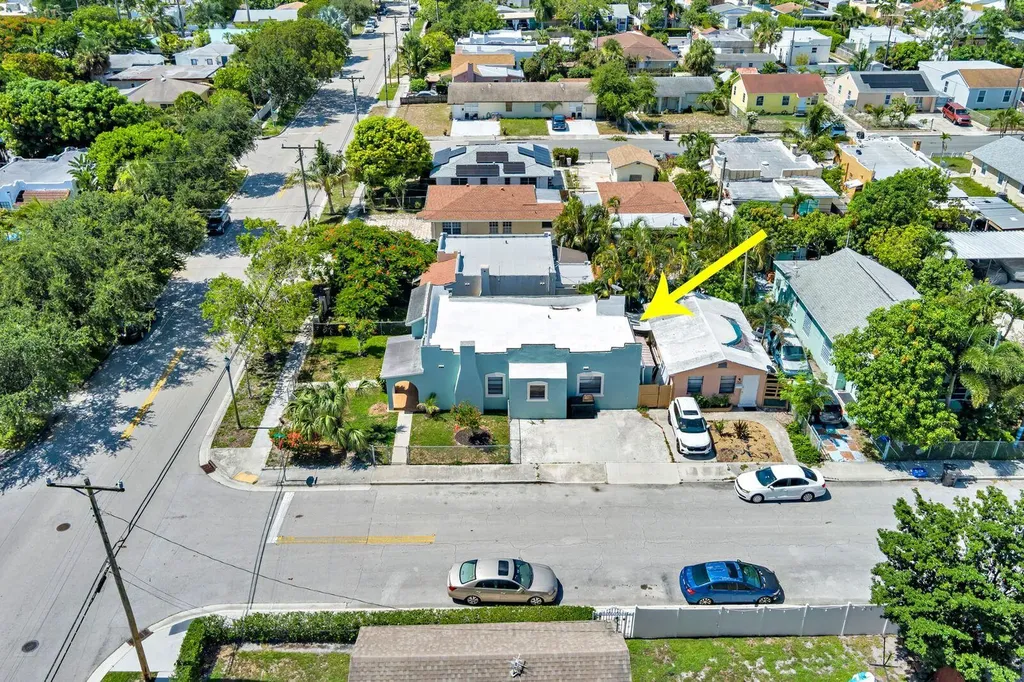 5003 Garden Avenue West Palm Beach FL 33405