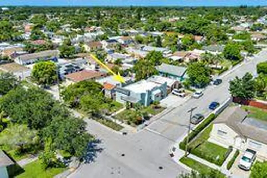 5003 Garden Avenue West Palm Beach FL 33405