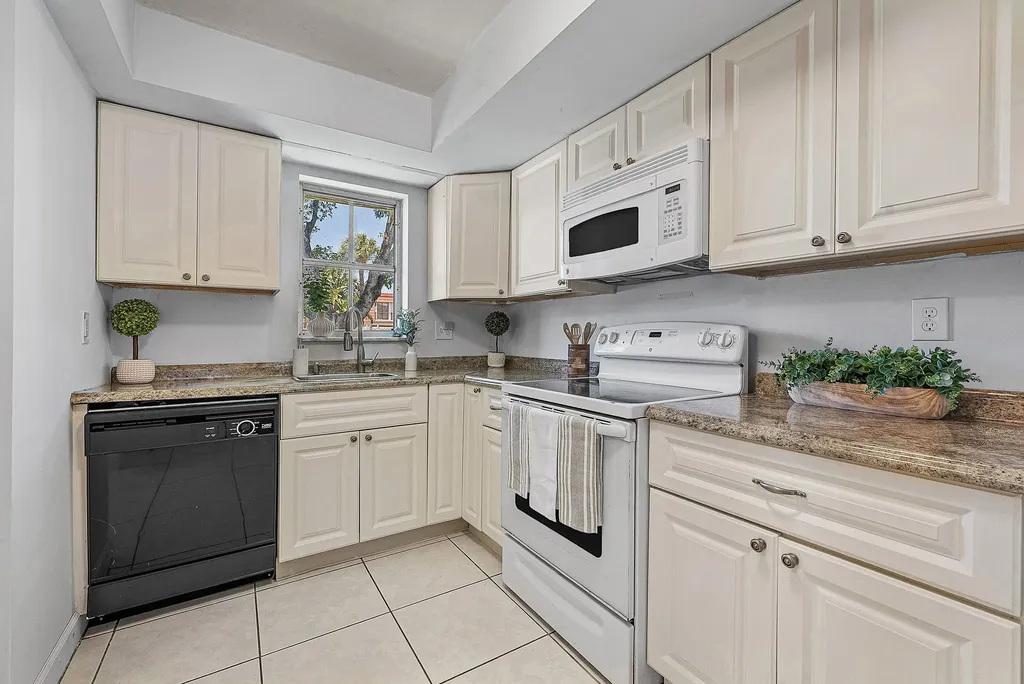 1440 SW 28th Avenue Boynton Beach FL 33426