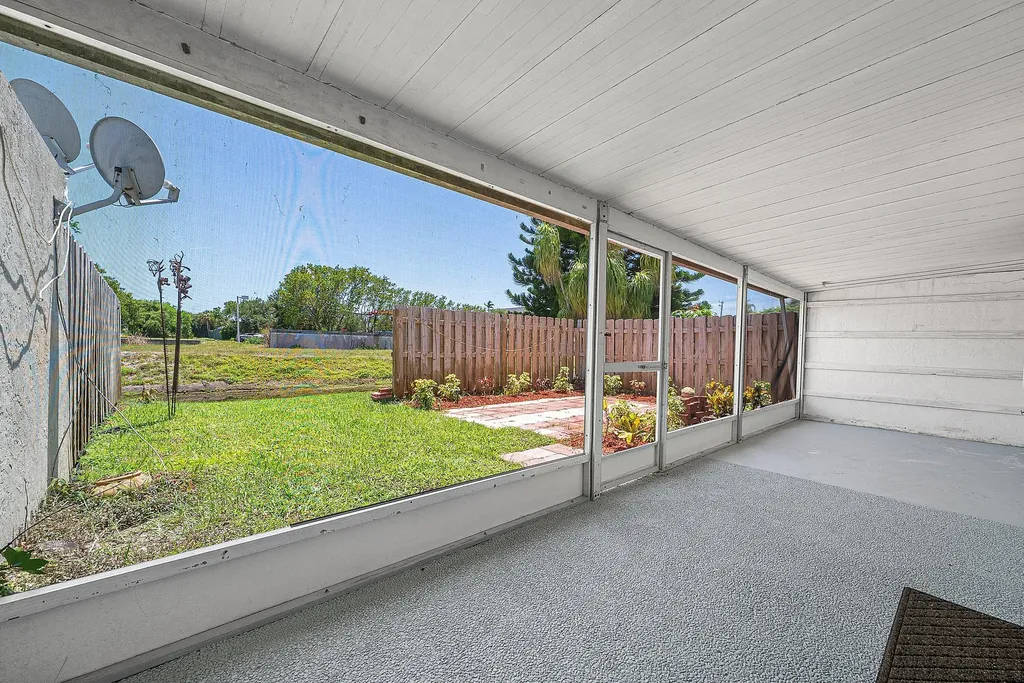 1440 SW 28th Avenue Boynton Beach FL 33426