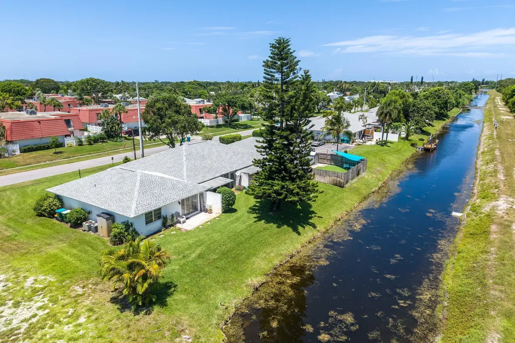 1440 SW 28th Avenue Boynton Beach FL 33426