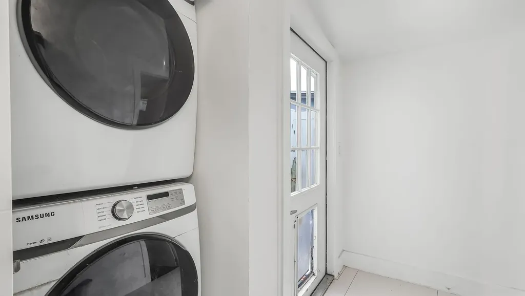 218 Glouchester Street Boca Raton FL 33487