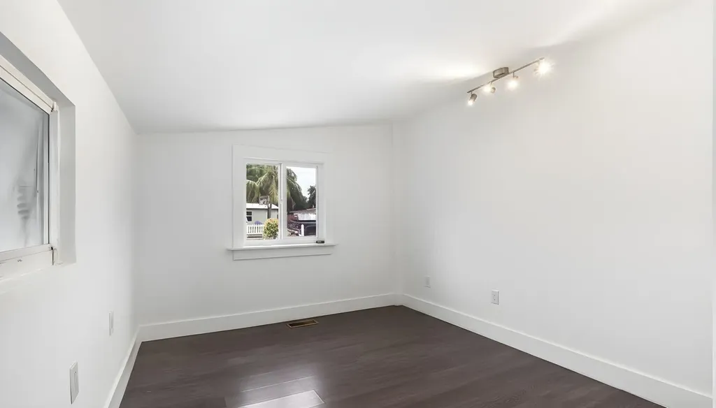 218 Glouchester Street Boca Raton FL 33487