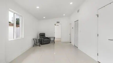 218 Glouchester Street Boca Raton FL 33487
