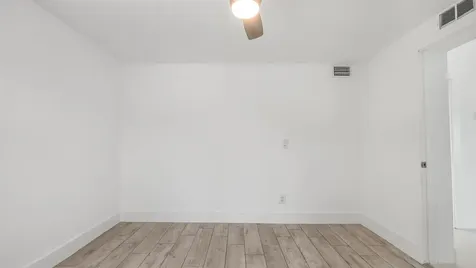 218 Glouchester Street Boca Raton FL 33487