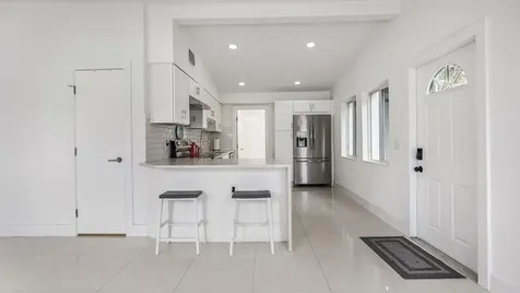218 Glouchester Street Boca Raton FL 33487