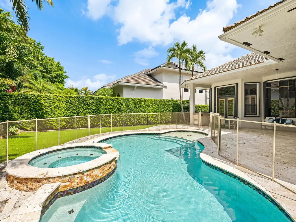 10800 Blue Palm Street Plantation FL 33324