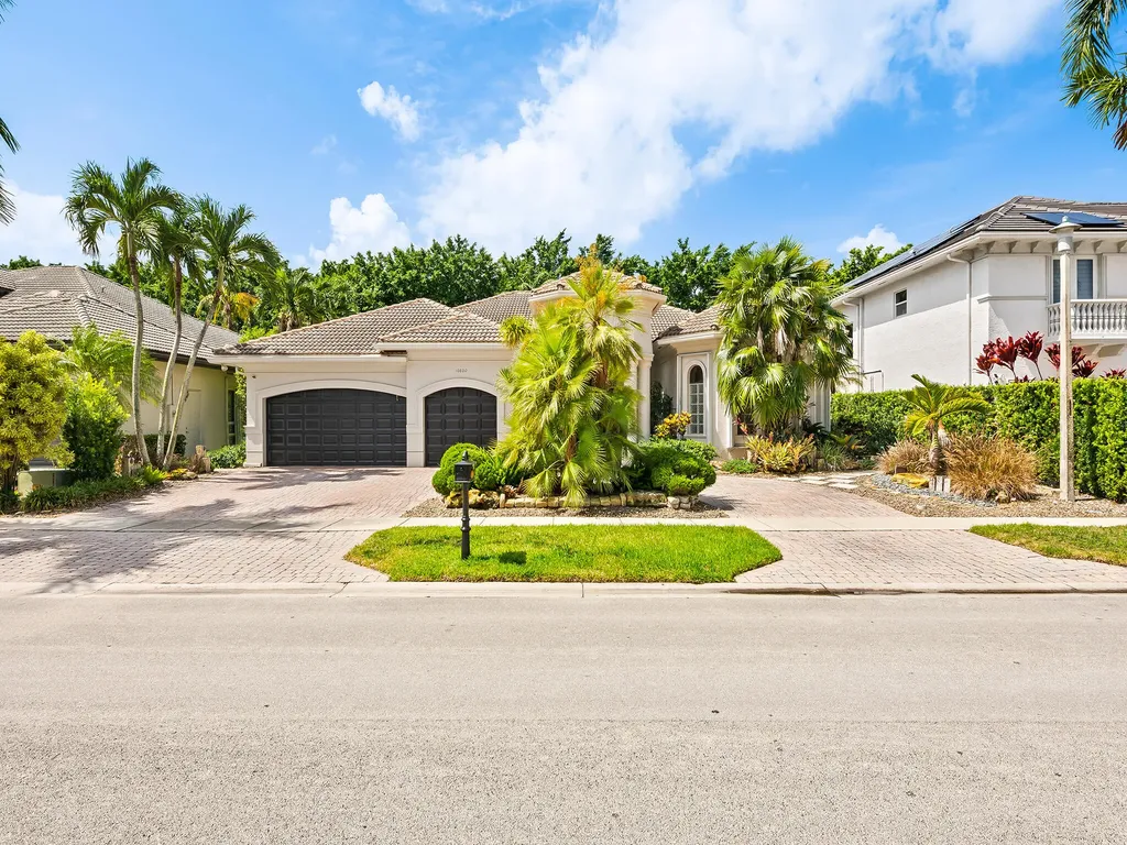 10800 Blue Palm Street Plantation FL 33324