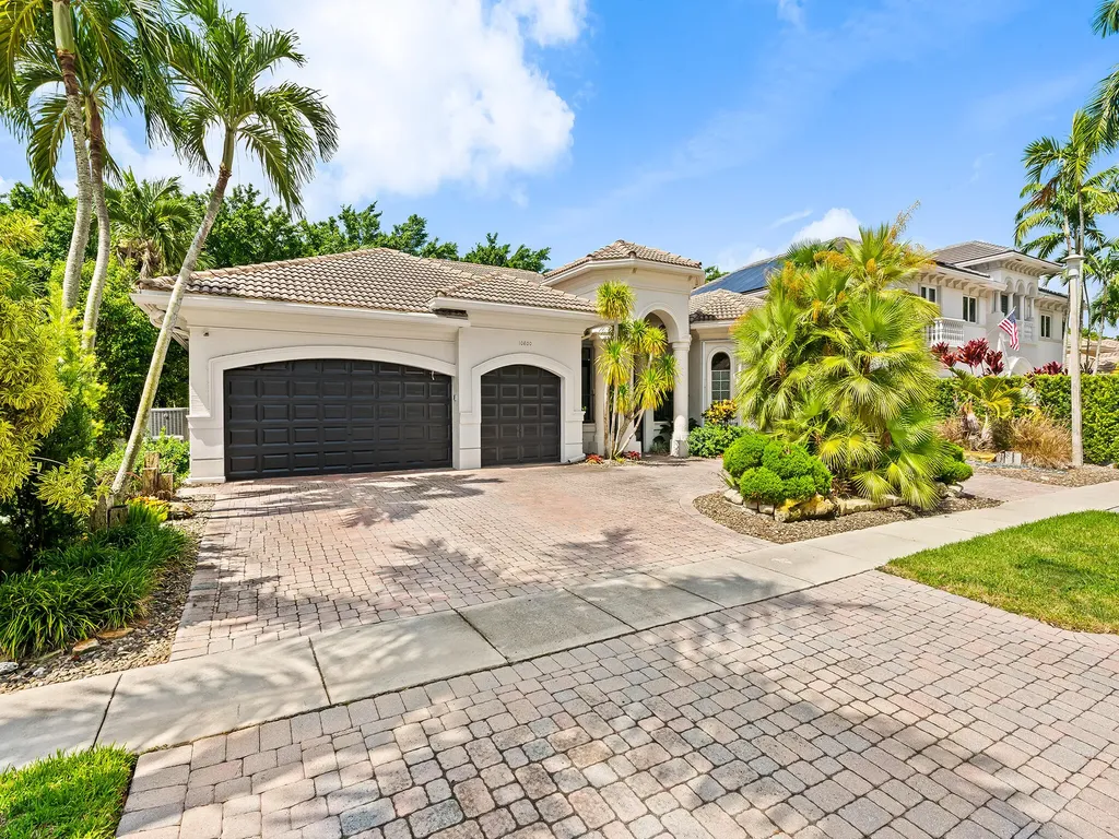 10800 Blue Palm Street Plantation FL 33324