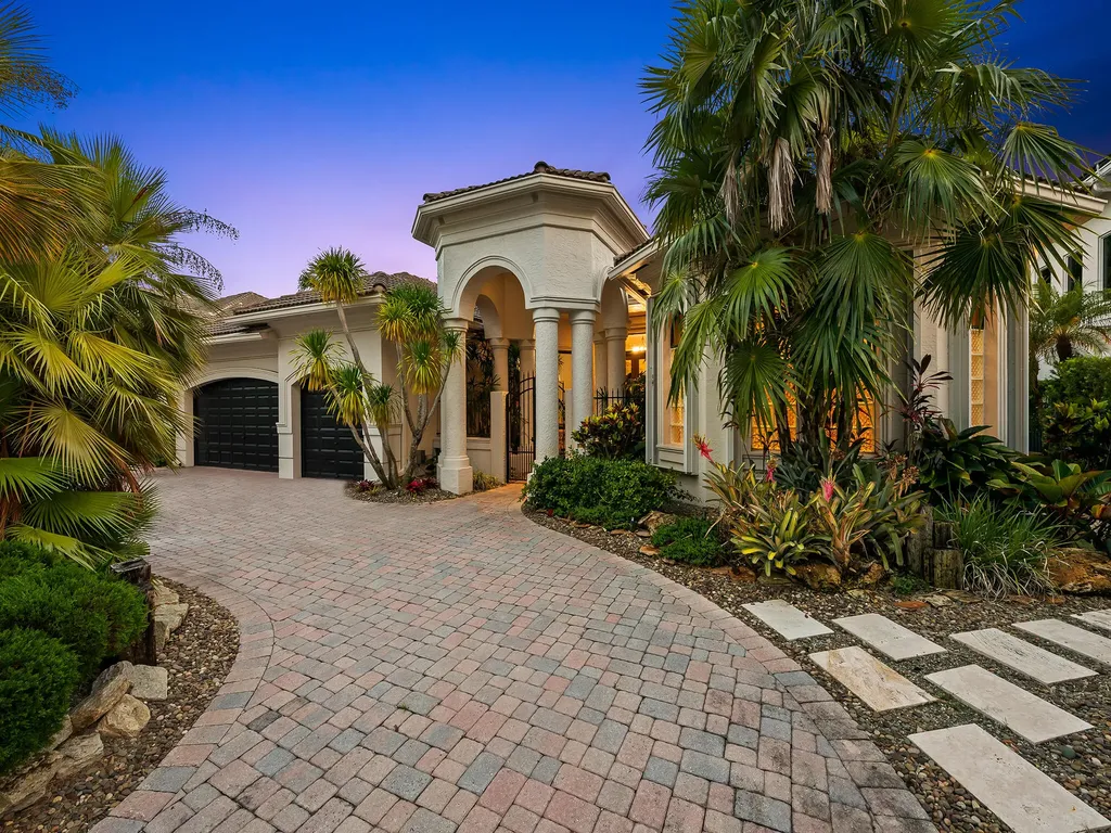 10800 Blue Palm Street Plantation FL 33324