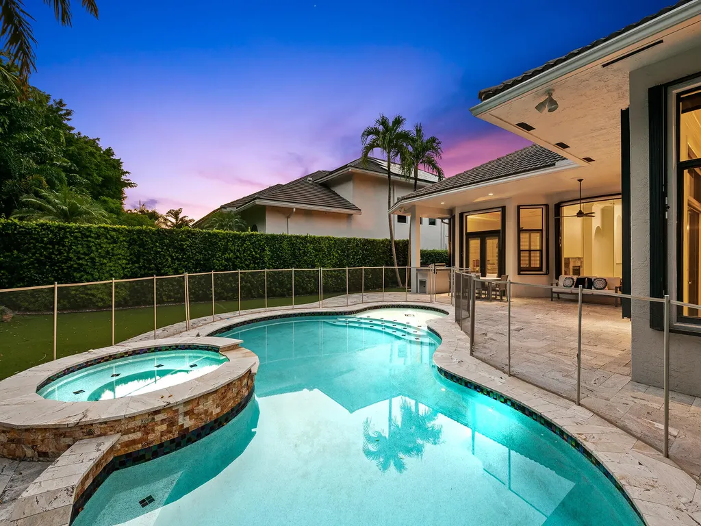 10800 Blue Palm Street Plantation FL 33324