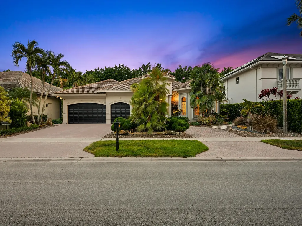 10800 Blue Palm Street Plantation FL 33324