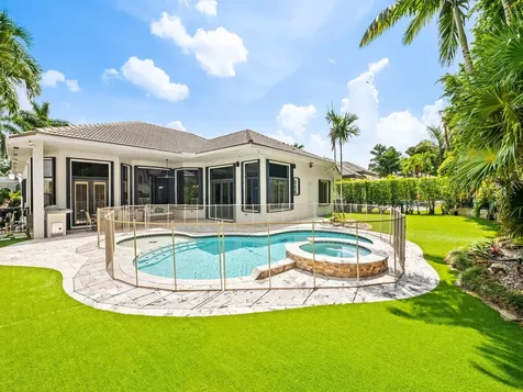 10800 Blue Palm Street Plantation FL 33324