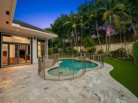 10800 Blue Palm Street Plantation FL 33324