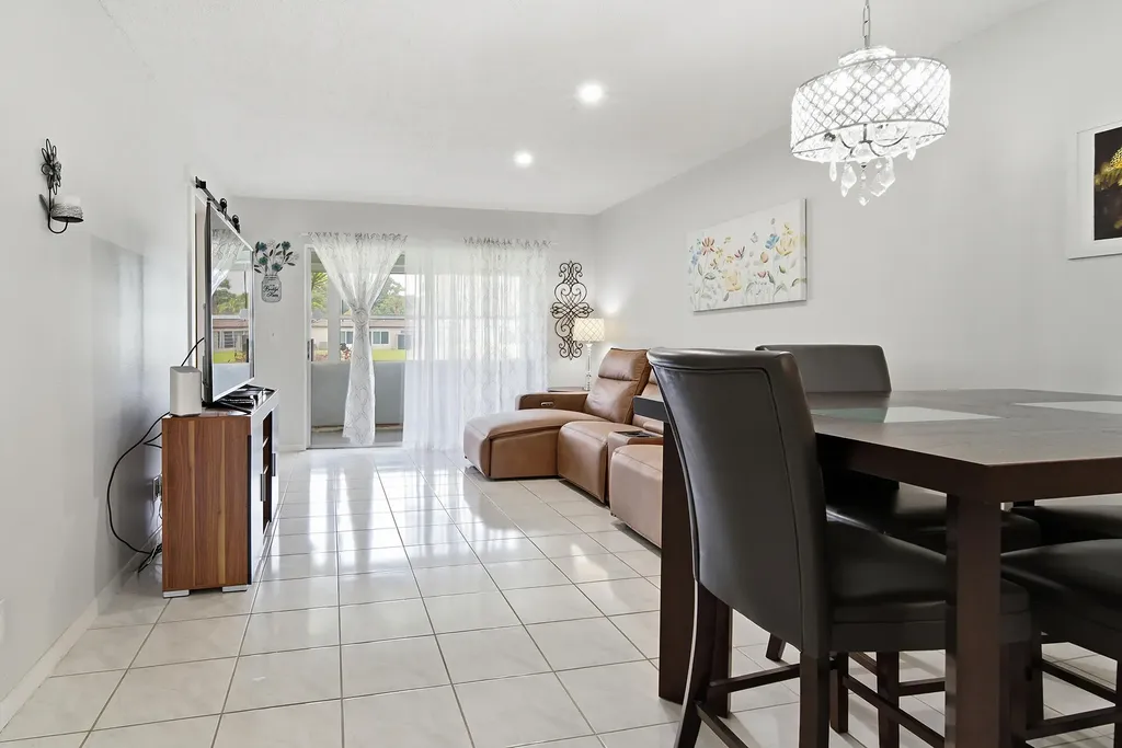 232 Lake Meryl Drive West Palm Beach FL 33411