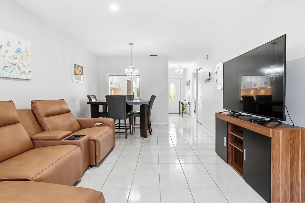 232 Lake Meryl Drive West Palm Beach FL 33411