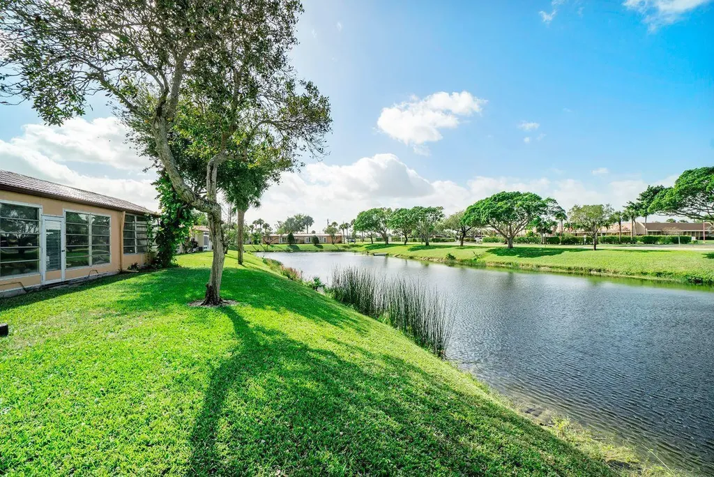 232 Lake Meryl Drive West Palm Beach FL 33411