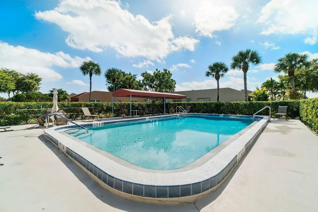 232 Lake Meryl Drive West Palm Beach FL 33411