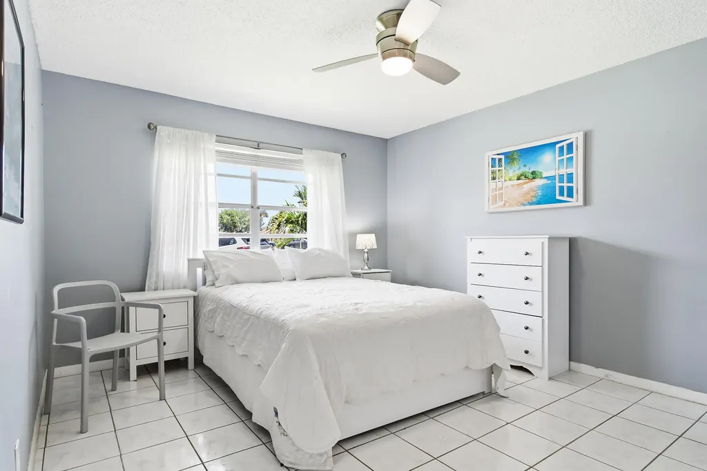 232 Lake Meryl Drive West Palm Beach FL 33411