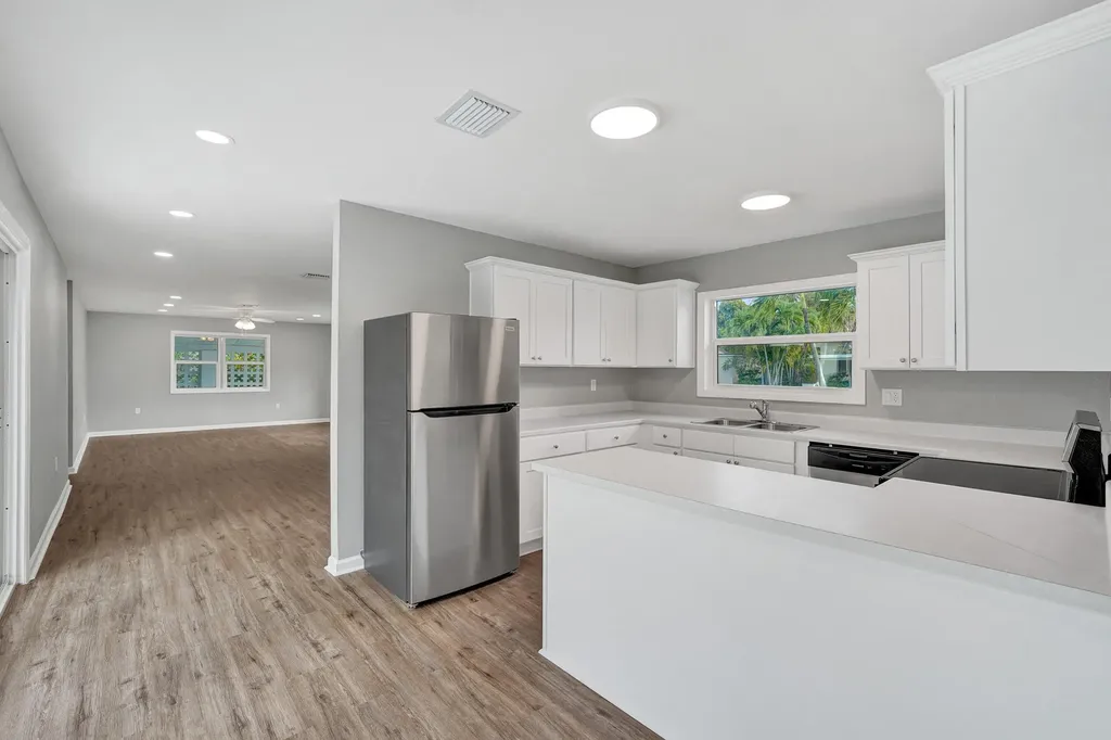 3330 SW 18th Street Fort Lauderdale FL 33312