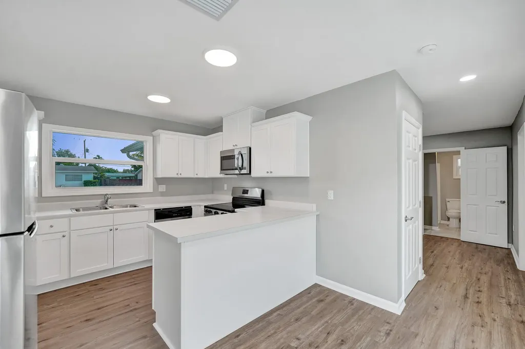 3330 SW 18th Street Fort Lauderdale FL 33312