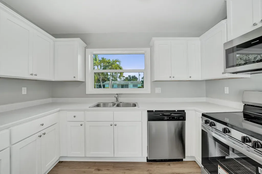 3330 SW 18th Street Fort Lauderdale FL 33312