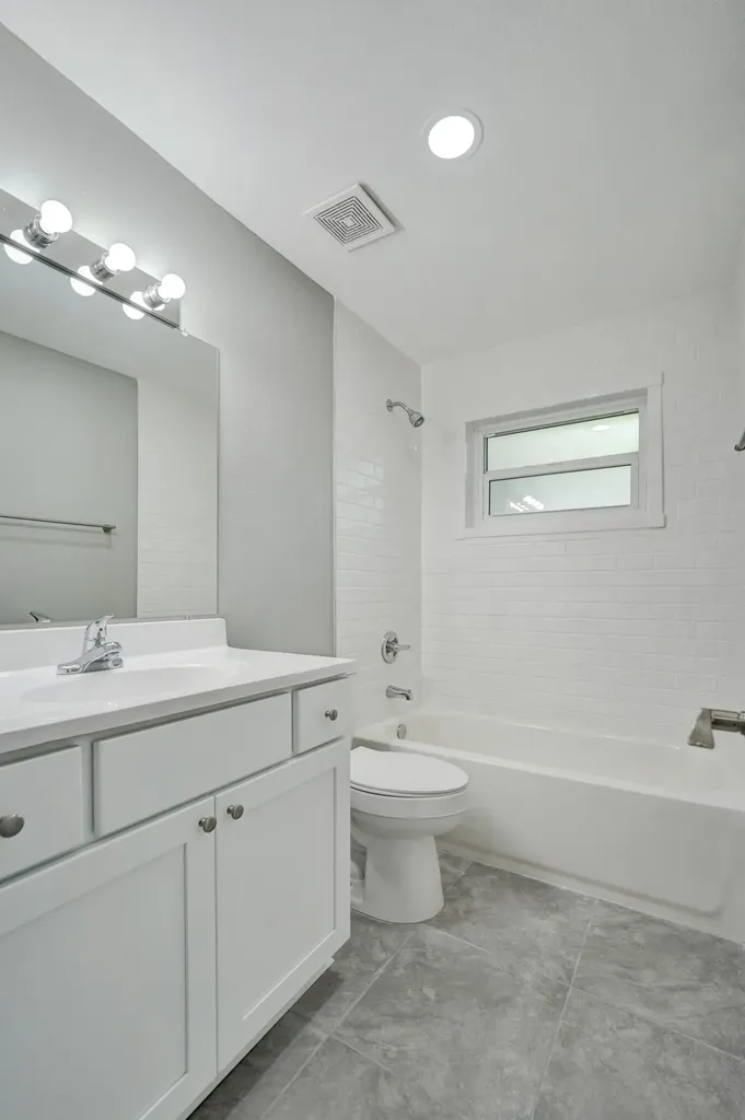 3330 SW 18th Street Fort Lauderdale FL 33312
