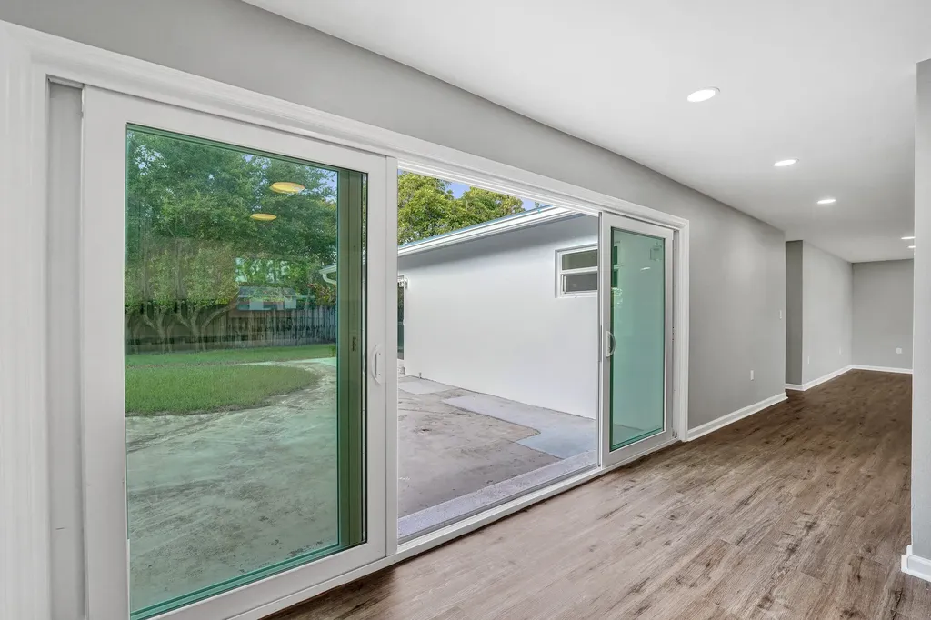 3330 SW 18th Street Fort Lauderdale FL 33312