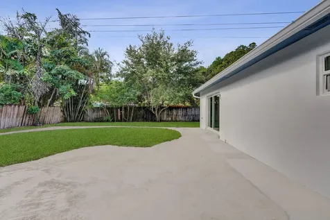 3330 SW 18th Street Fort Lauderdale FL 33312